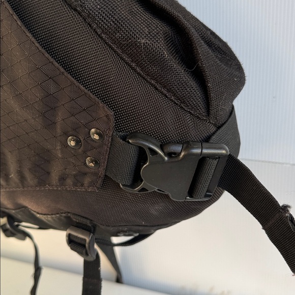 VINTAGE OAKLEY SANDBAG SLING BAG BACKPACK - DECENT USED CONDITION BLACK TACTICAL - Picture 6 of 17